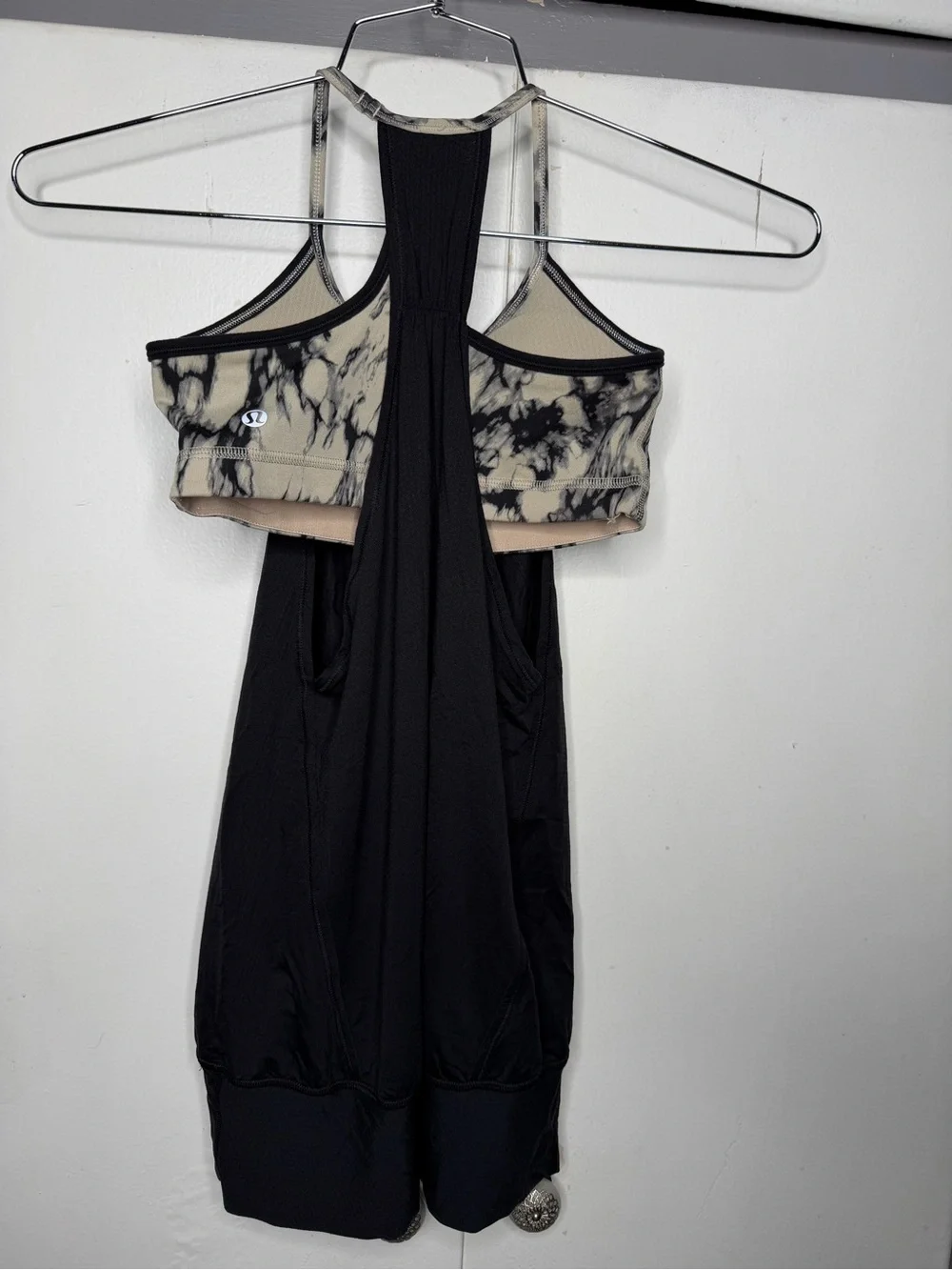 Lululemon C.Y.B. Tank size 4 built in sports bra lot of 7